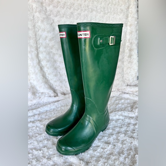 Hunter Shoes - Hunter Women’s Original Tall Rain boots in Hunter Green